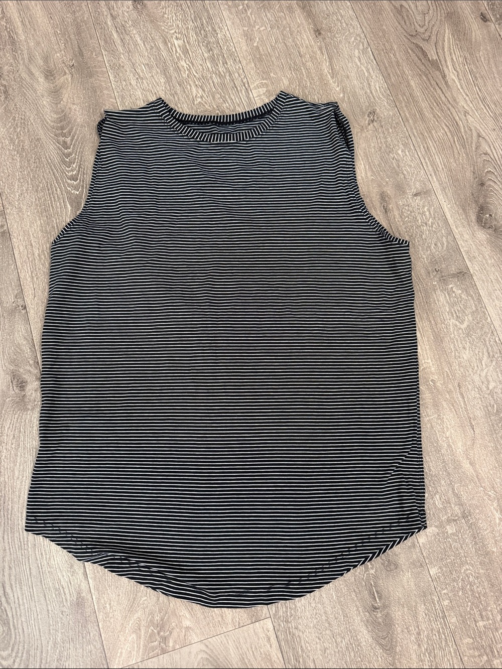 Lululemon Striped Sleeveless Tank Top - Black & White